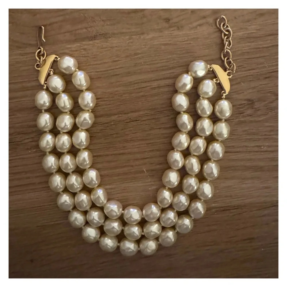 Vintage Monet Triple Strand Pearl Choker - Picture 3 of 13